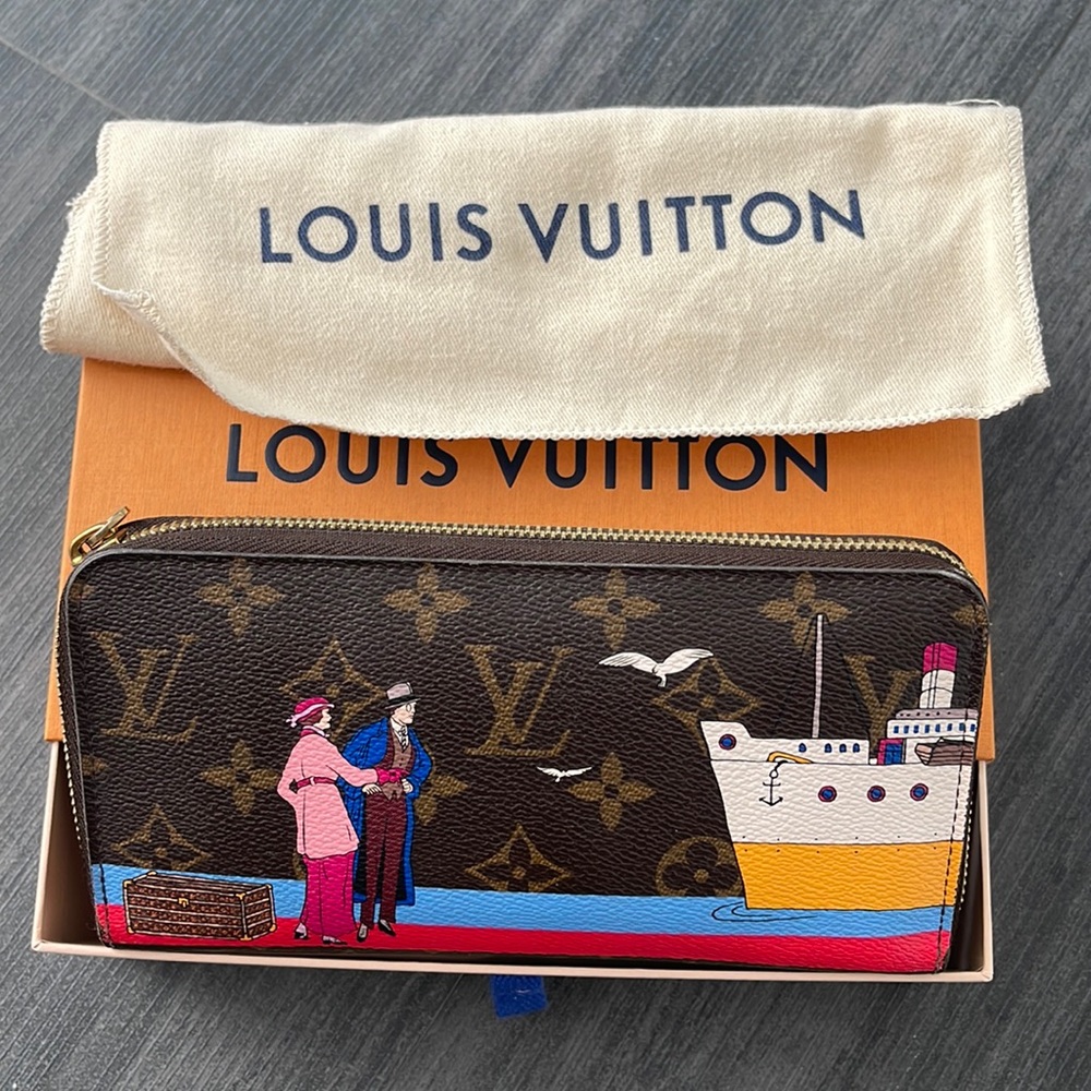 Louis Vuitton Zipper Wallet. Rare!